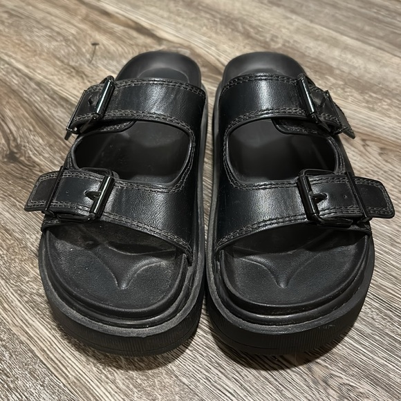 Call it Spring Chunky Platform Sandals - Picture 2 of 3